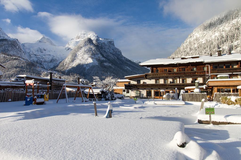 Familien- Und Vitalhotel Muehlpointhof Lofer Exteriör bild