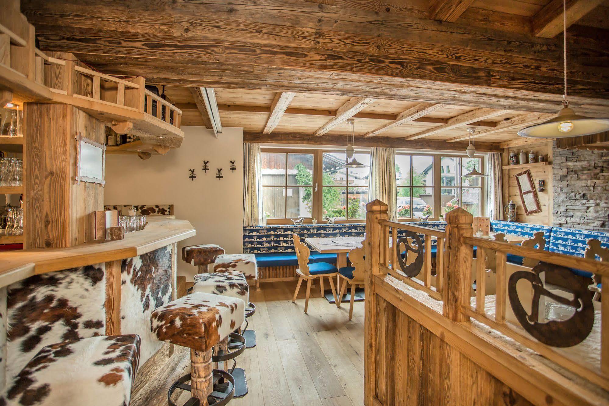 Familien- Und Vitalhotel Muehlpointhof Lofer Exteriör bild
